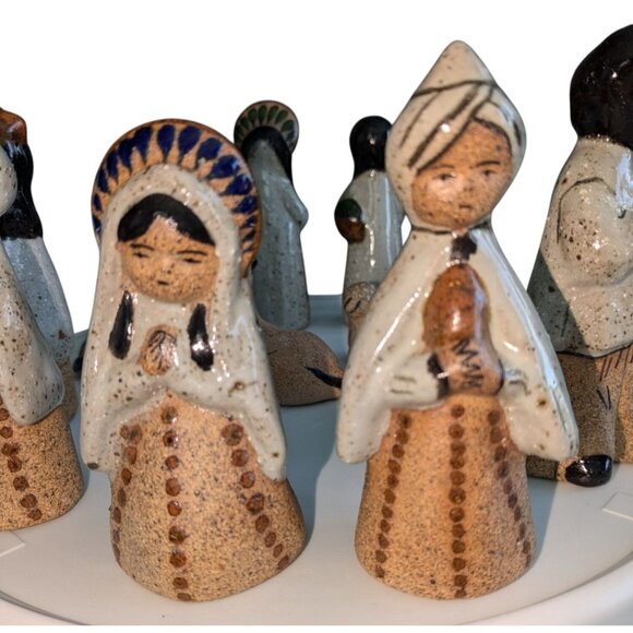 Tonala 14-Piece Ceramic Nativity Handcrafted Figurines Christmas Decor - Picture 3 of 12